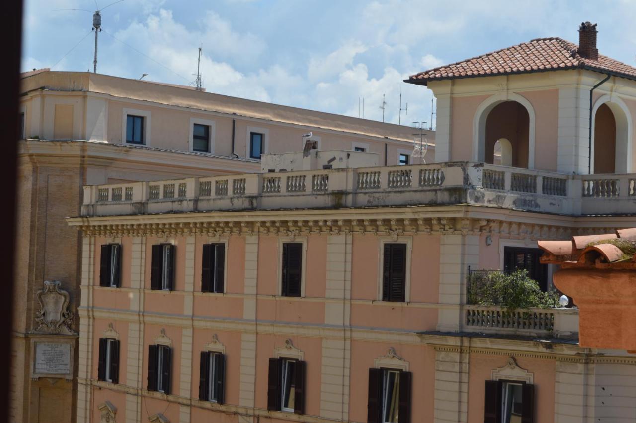 Апартаменты Domus Cavour Чивитавеккья Экстерьер фото
